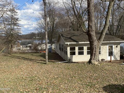 7531 Hakes Rd, Reading, MI 49274 photo 3
