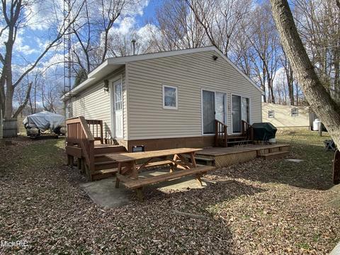 7531 Hakes Rd, Reading, MI 49274 photo 1