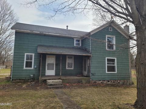 427 E Catherine St, Bellevue, MI 49021 photo 1
