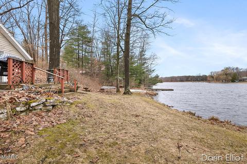 877 E Sidney Rd, Stanton, MI 48888 photo 5