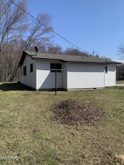 8680 Peninsula St, Sears, MI 49679 photo 3