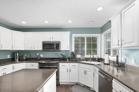 571 N Whitman Ct SE, Ada, MI 49301 photo 10