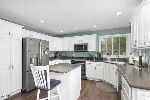 571 N Whitman Ct SE, Ada, MI 49301 photo 11
