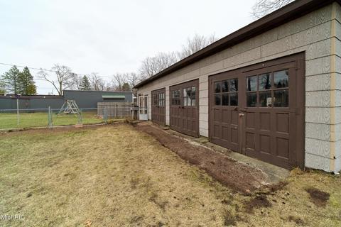 503 E Colby St, Whitehall, MI 49461 photo 12