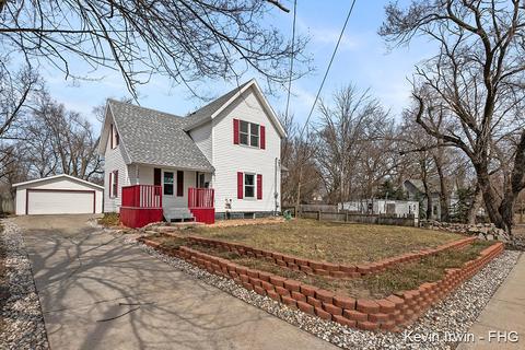 520 Merrick St, Belding, MI 48809 photo 3