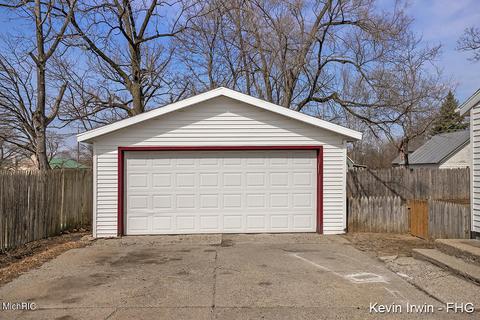 520 Merrick St, Belding, MI 48809 photo 31
