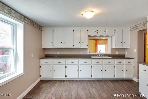 520 Merrick St, Belding, MI 48809 photo 13