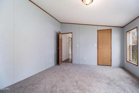 22 Oak Grove Rd, Springfield, MI 49037 photo 11