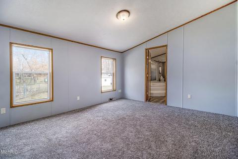 22 Oak Grove Rd, Springfield, MI 49037 photo 12