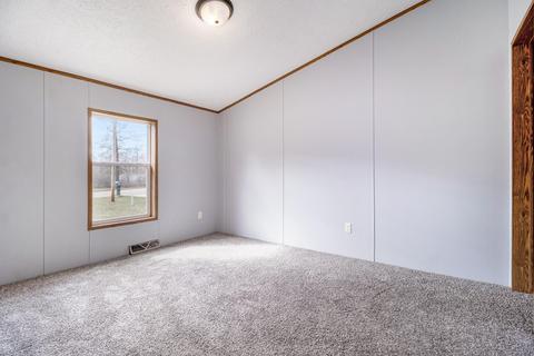22 Oak Grove Rd, Springfield, MI 49037 photo 15