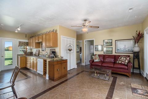 15083 E C Ave, Augusta, MI 49012 photo 31