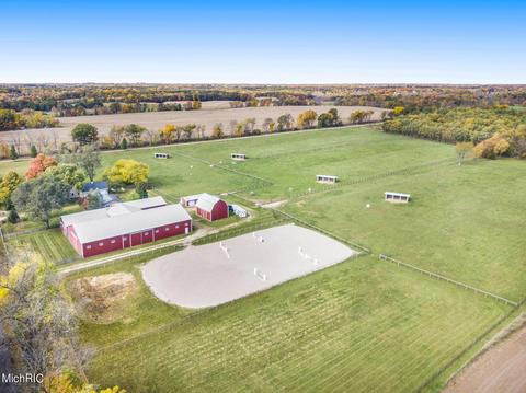 15083 E C Ave, Augusta, MI 49012 photo 1
