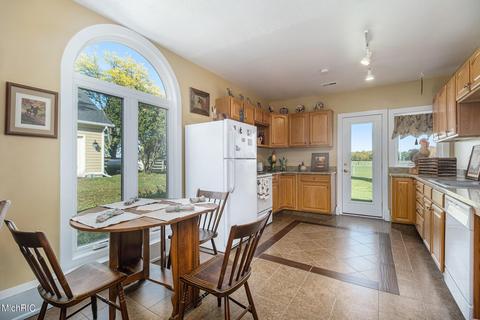 15083 E C Ave, Augusta, MI 49012 photo 33