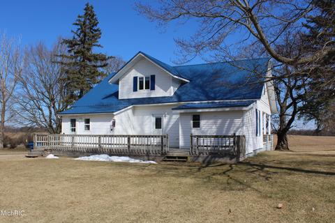 1818 S Johnson Rd, Gowen, MI 49326 photo 3