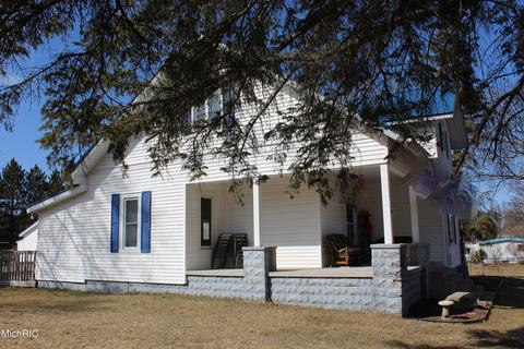 1818 S Johnson Rd, Gowen, MI 49326 photo 4