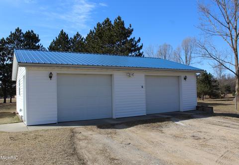 1818 S Johnson Rd, Gowen, MI 49326 photo 6
