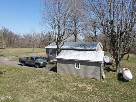 15305 N Main St, Buchanan, MI 49107 photo 37