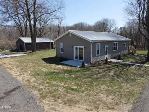 15305 N Main St, Buchanan, MI 49107 photo 40