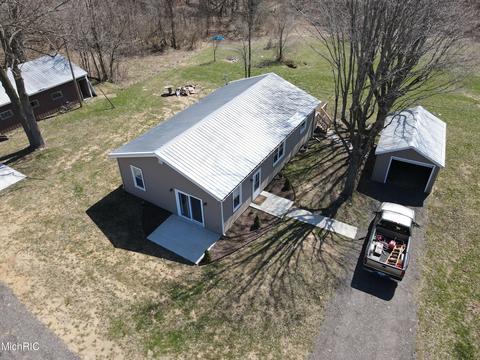 15305 N Main St, Buchanan, MI 49107 photo 9