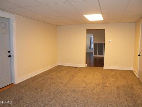 115 W Ann St, Belding, MI 48809 photo 10