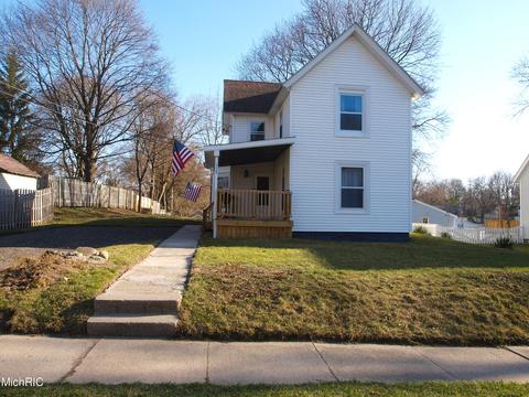 115 W Ann St, Belding, MI 48809 photo 1