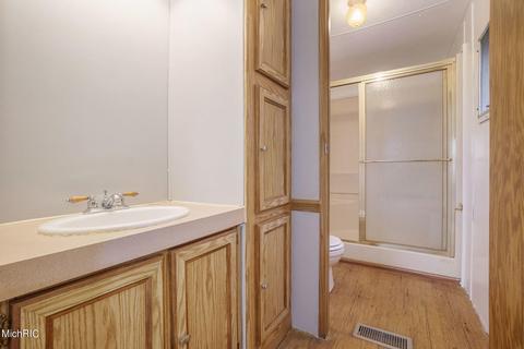413 E Main St, Homer, MI 49245 photo 9
