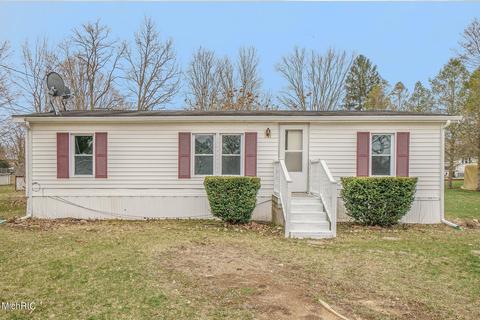 413 E Main St, Homer, MI 49245 photo 1