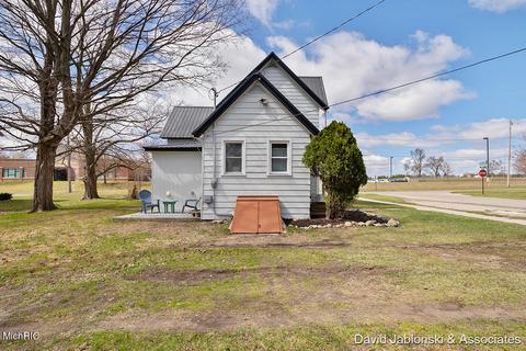 522 N Bridge St, Belding, MI 48809 photo 21