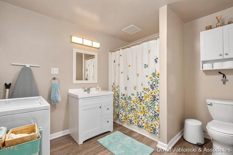 522 N Bridge St, Belding, MI 48809 photo 15