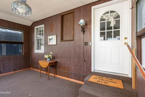 804 N Monroe St, Lowell, MI 49331 photo 9