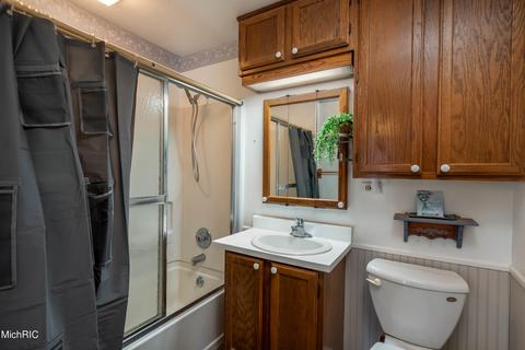 804 N Monroe St, Lowell, MI 49331 photo 15