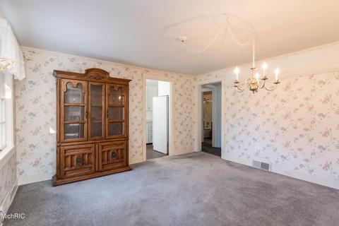 804 N Monroe St, Lowell, MI 49331 photo 20