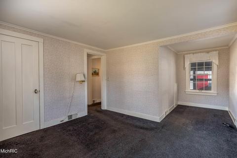 804 N Monroe St, Lowell, MI 49331 photo 17