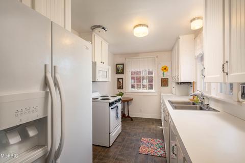 804 N Monroe St, Lowell, MI 49331 photo 14