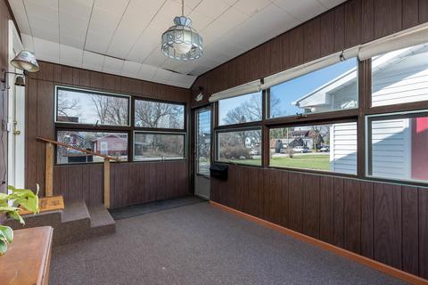 804 N Monroe St, Lowell, MI 49331 photo 8