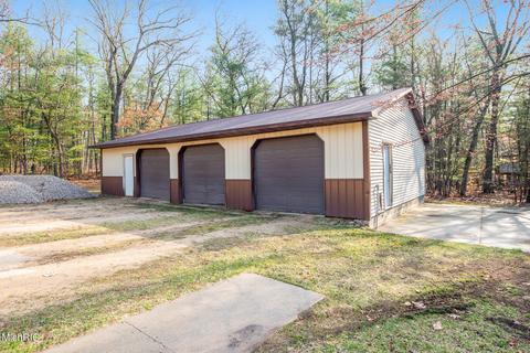 1814 S Oak Ave, White Cloud, MI 49349 photo 4