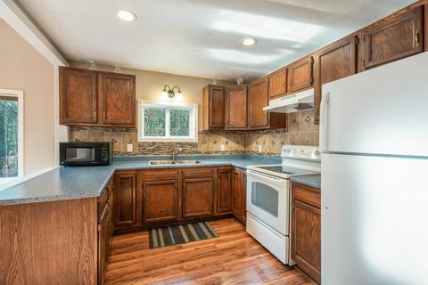1814 S Oak Ave, White Cloud, MI 49349 photo 8