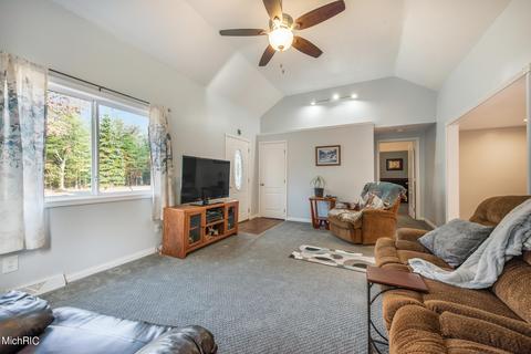 1814 S Oak Ave, White Cloud, MI 49349 photo 6