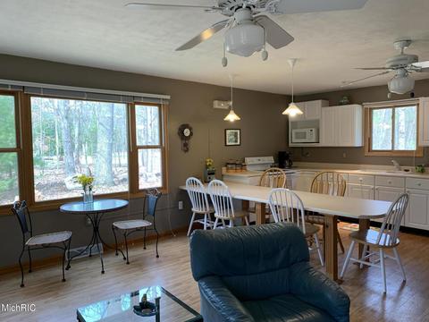 1216 W Beaver Rd, Bitely, MI 49309 photo 4