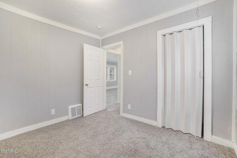 1332 E Main St, Kalamazoo, MI 49048 photo 8