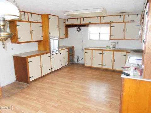 18889 Riverview Dr, Three Rivers, MI 49093 photo 9