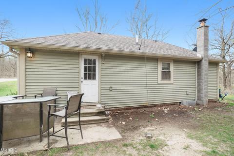 215 M 89, Plainwell, MI 49080 photo 17