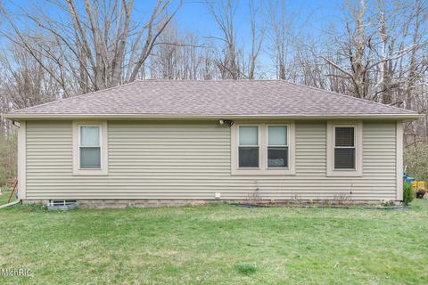 215 M 89, Plainwell, MI 49080 photo 1