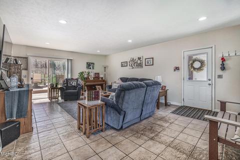 16830 E C Ave, Augusta, MI 49012 photo 4