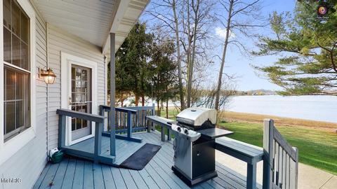 224 Riverview Dr, Douglas, MI 49406 photo 41