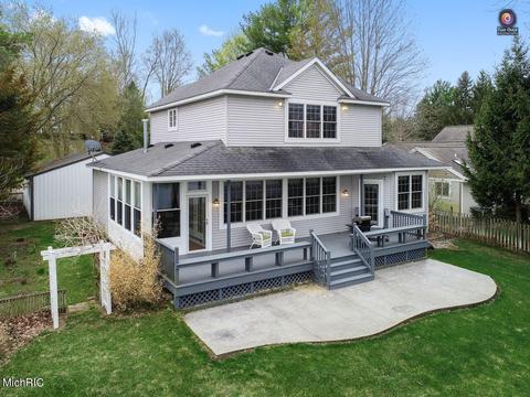 224 Riverview Dr, Douglas, MI 49406 photo 1