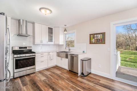 602 Marsh Rd, Plainwell, MI 49080 photo 8