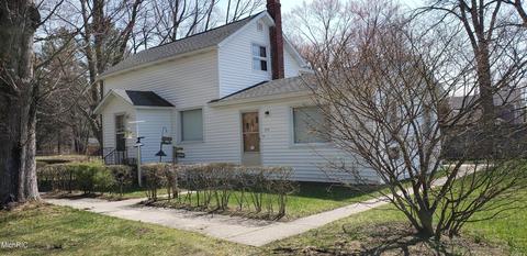 523 E Spring St, Whitehall, MI 49461 photo 1