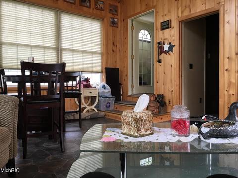 328 S St Johns St, Ithaca, MI 48847 photo 10