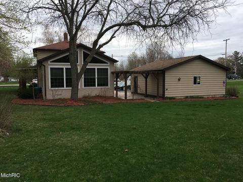 328 S St Johns St, Ithaca, MI 48847 photo 8
